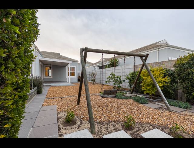 3 BEDROOM FREESTANDING FOR SALE IN SUNNINGDALE
